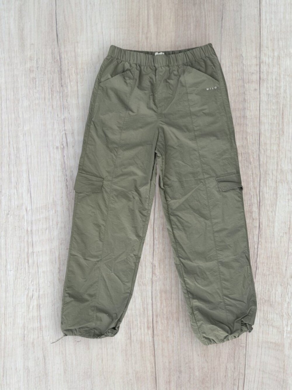 WILO The Label Baggy Olive Green Nylon Cargo Track Parachute Pants M